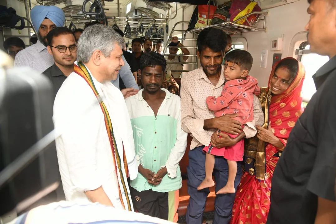  ରେଳମନ୍ତ୍ରୀଙ୍କ ଭୁବନେଶ୍ବରରୁ କଟକ ଯାତ୍ରା।