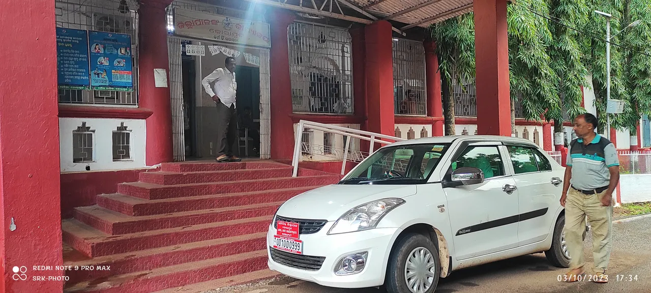  ପ୍ରାପ୍ୟ ପାଇନଥିଲେ ଔଷଧ ଯୋଗାଣକାରୀ; ଜିଲ୍ଲାପାଳଙ୍କ କାର୍ଯ୍ୟାଳୟର ଗାଡ଼ି ସହ ଅନ୍ୟାନ୍ୟ ସାମଗ୍ରୀ ଜବତ ନିର୍ଦ୍ଦେଶ