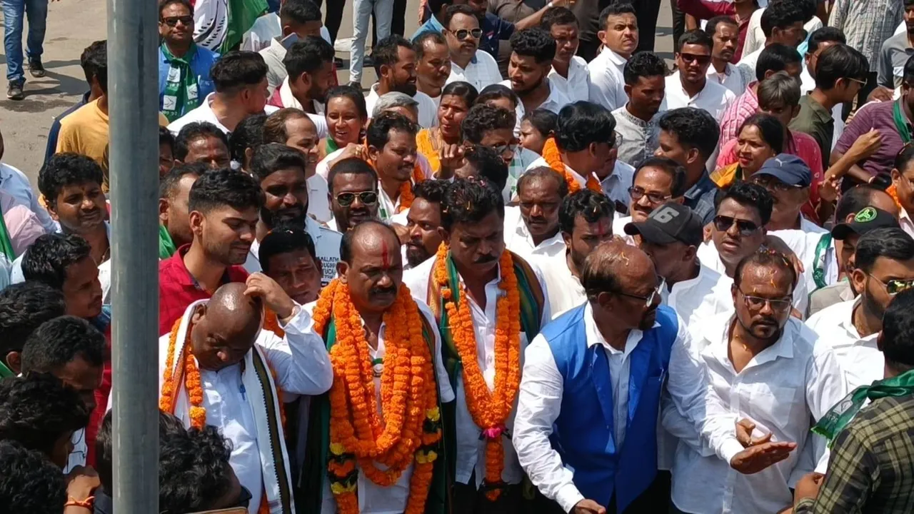  ବିଜେଡି କାର୍ଯ୍ୟାଳୟର ବାର୍ଷିକ ଉତ୍ସବରେ ବିରାଟ ରାଲି ଓ ସଭା