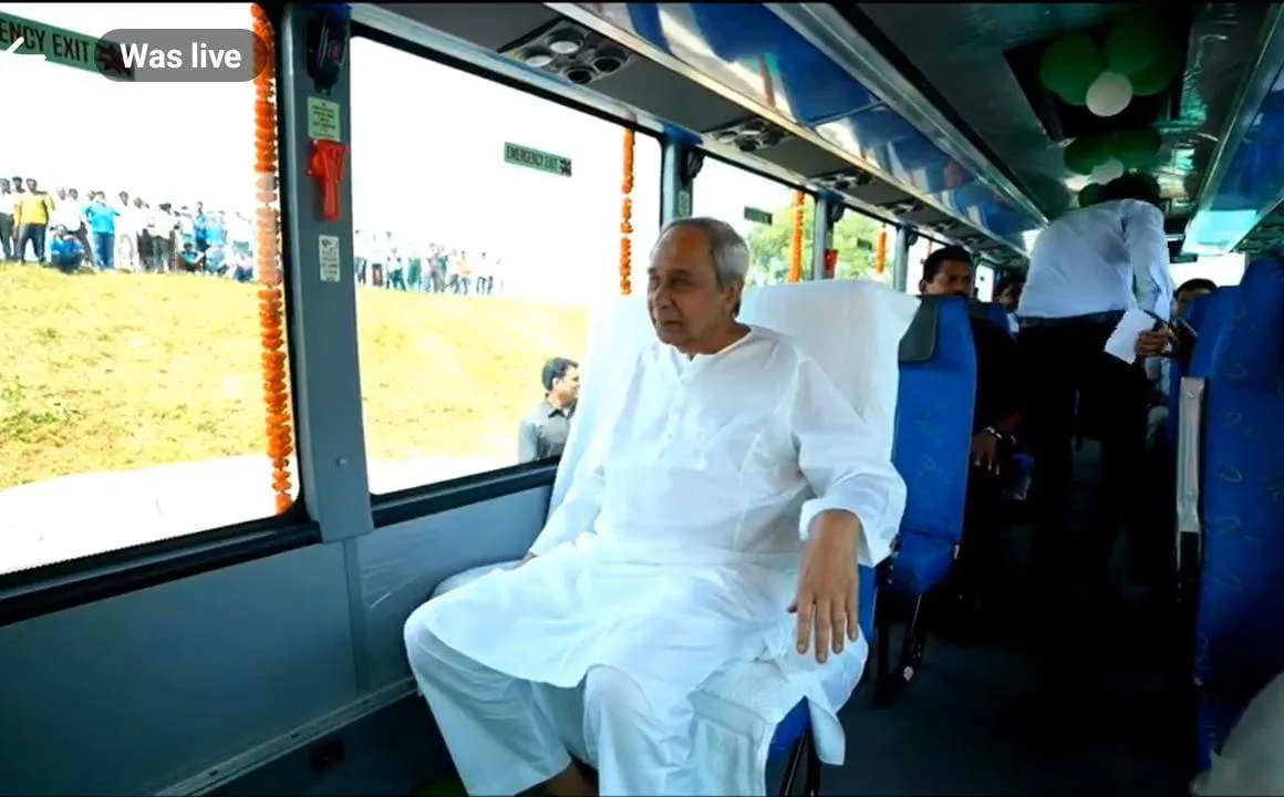  ଲକ୍ଷ୍ମୀ ବସ୍‌ରେ ବସି ମାଲକାନଗିରିରୁ ଏମ୍.ଭି-୩ ଗଲେ ମୁଖ୍ୟମନ୍ତ୍ରୀ