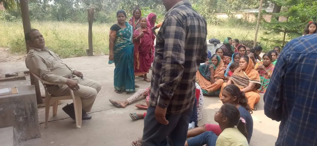  ପୁଲିସକୁ ଚକମା ଦେଇ ଫେରାର ହେଲା ମୋବାଇଲ୍‌ ଲୁଟେରା ଅଭିଯୁକ୍ତ, ଫାଣ୍ଡି ଘେରିଲେ ମହିଳା