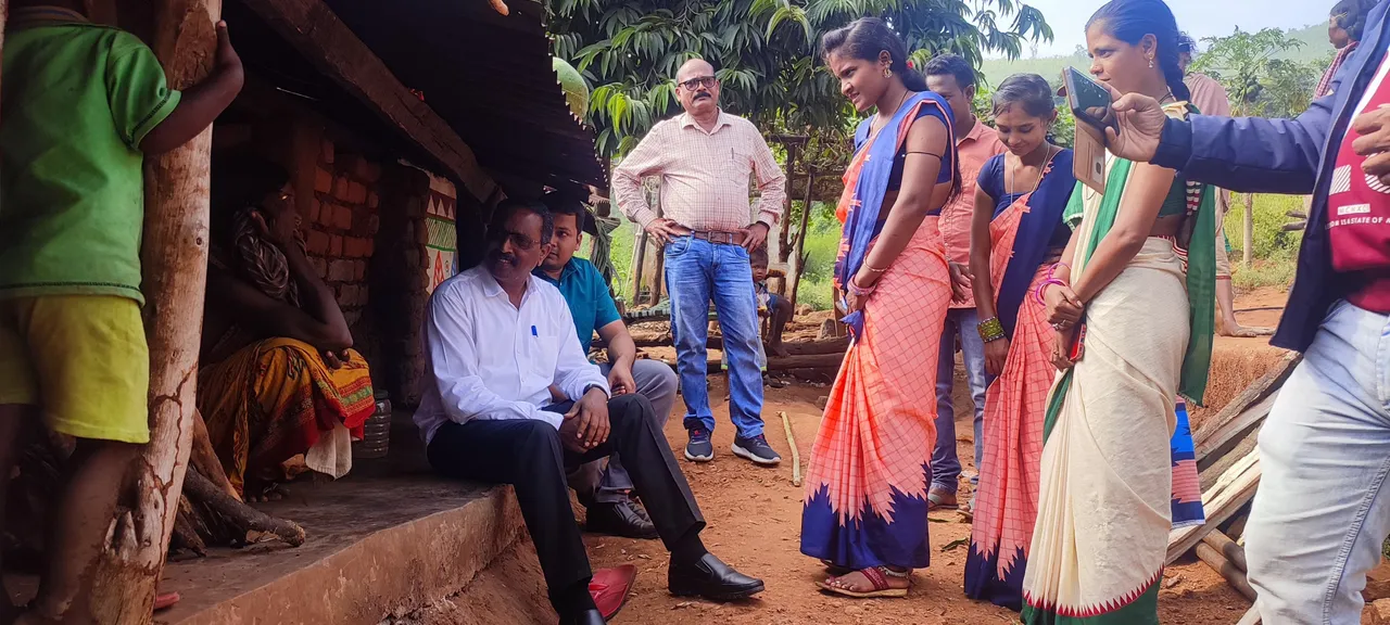  ଆଦିମ ଜନଜାତି ଡଙ୍ଗରିଆଙ୍କ ଉନ୍ନତିର ତଦାରଖ କଲେ ଅତିରିକ୍ତ ଜିଲ୍ଲାପାଳ