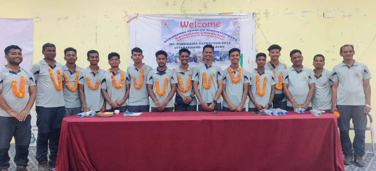  ଫେରିଲେ କଳାହାଣ୍ଡି ବିଶ୍ୱବିଦ୍ୟାଳୟର ପର୍ବତାରୋହୀ ଦଳ