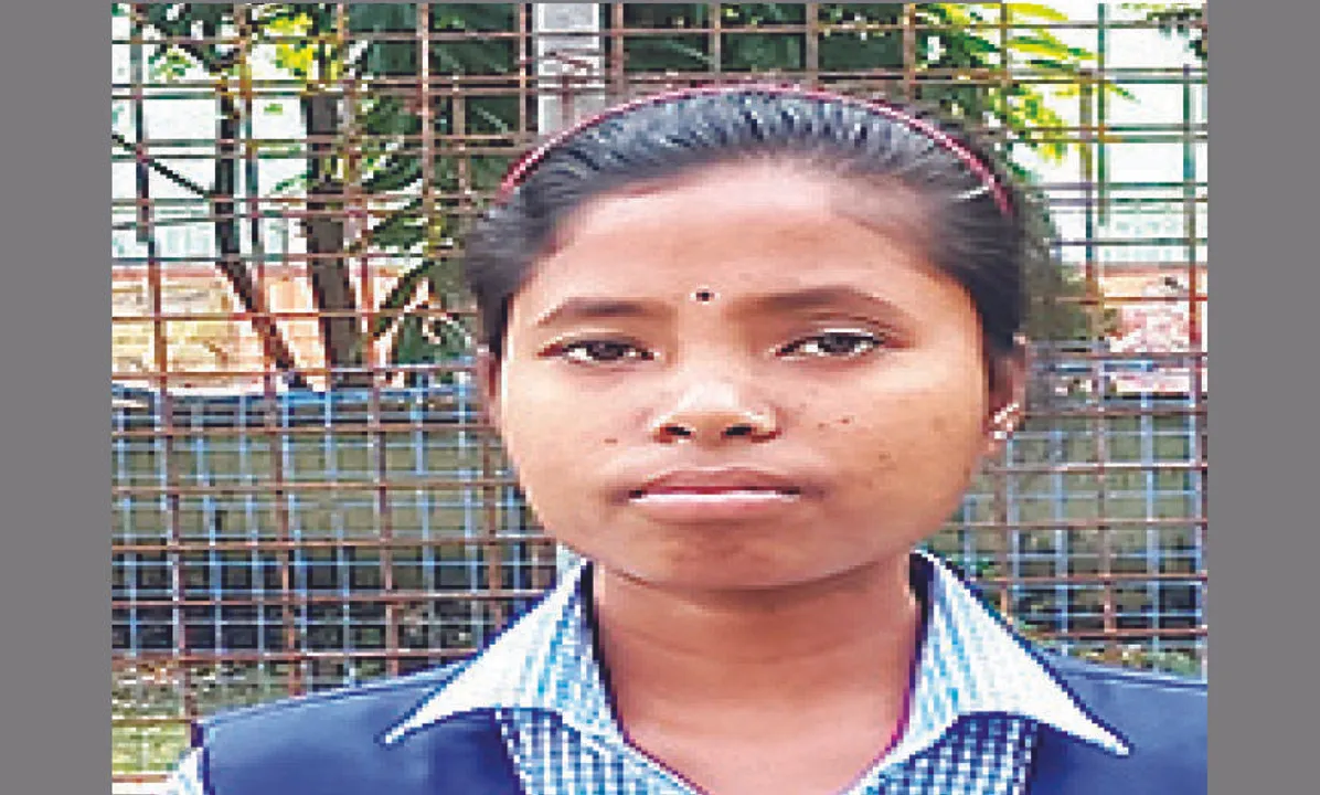  ଭଲ ଖବର: ଜୁଆଙ୍ଗ ଘରୁ ଇଞ୍ଜିନିୟରିଂ ଛାତ୍ରୀ