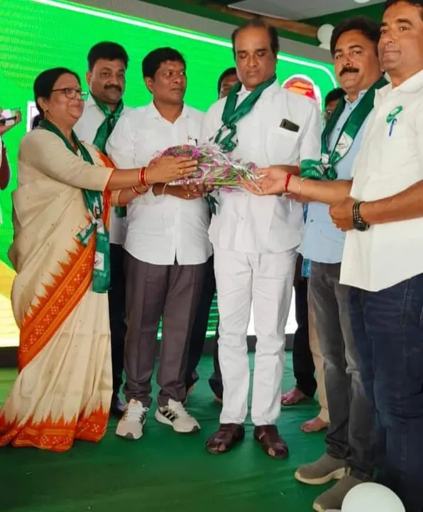  ବିଜେଡିରେ ଯୋଗ ଦେଲେ ସିପିଆଇ ନେତା ସୁଶାନ୍ତ ଅଧିକାରୀ