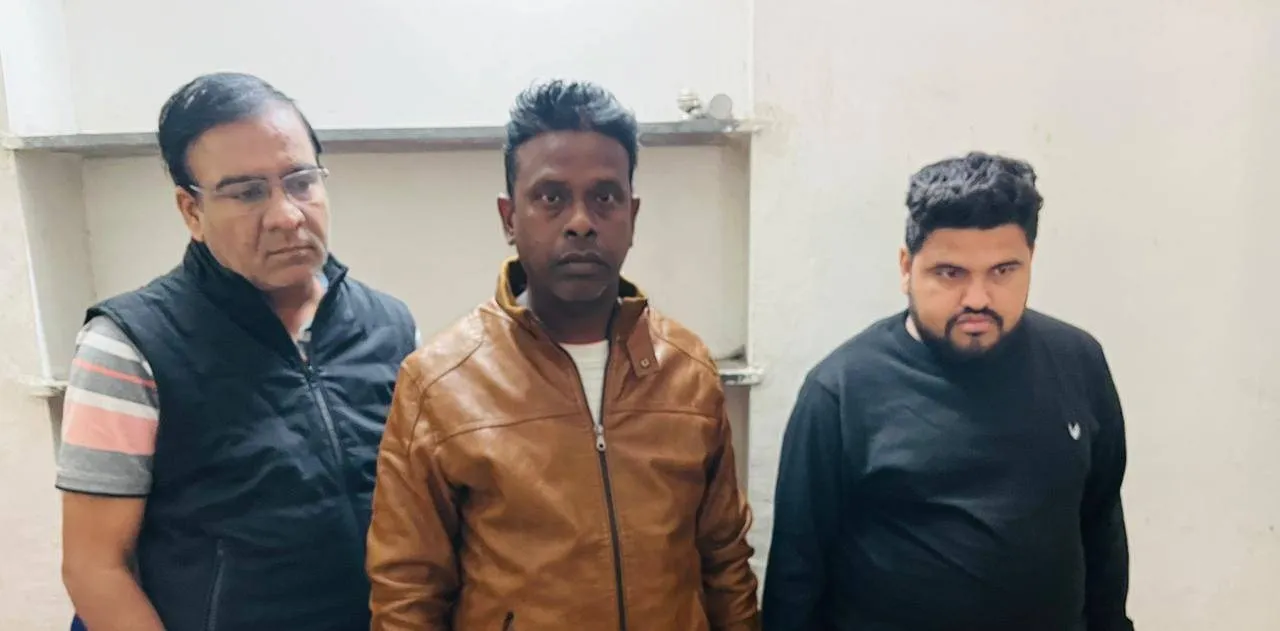  ତ୍ରିକୋଣୀୟ ପ୍ରେମକୁ ନେଇ ଗୁଳିମାଡ଼ ଘଟଣା: ଝାରସୁଗୁଡ଼ାର ସୁନୀଲ ସ‌ମେତ ୩ ଗିରଫ