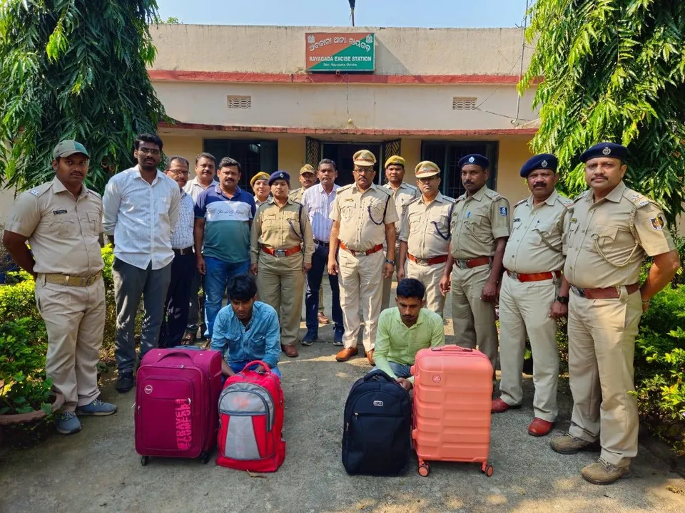  ଦିଲ୍ଲୀକୁ ଚାଲାଣ ବେଳେ ୪୨ କିଲୋ ଗଂଜେଇ ଜବତ, ୨ ଗିରଫ