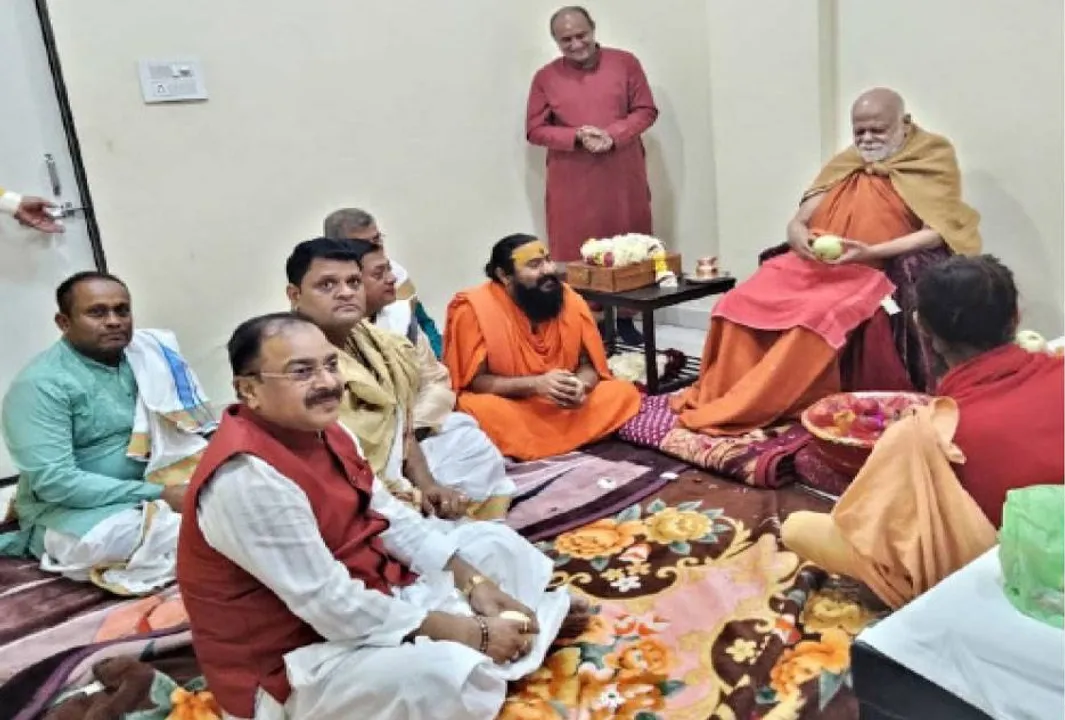  ଉଜ୍ଜୟିନୀରେ ଶଙ୍କରାଚାର୍ଯ୍ୟଙ୍କୁ ଭେଟିଲା ଶ୍ରୀମନ୍ଦିର ପ୍ରଶାସନ
