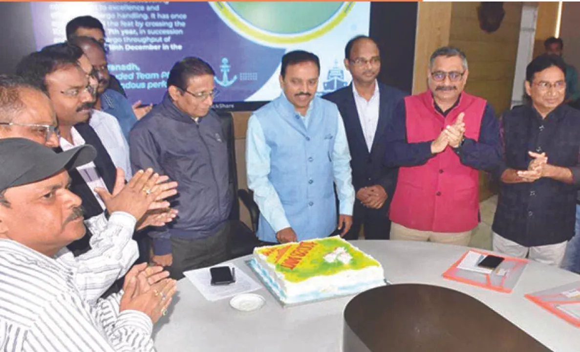  ସର୍ବଭାରତୀୟ ସ୍ତରରେ ପାରାଦୀପ ବନ୍ଦରର ରେକର୍ଡ: ୨୬୨ ଦିନରେ ୧୦୦ ଏମ୍‌ଏମ୍‌ଟି ପଣ୍ୟ କାରବାର