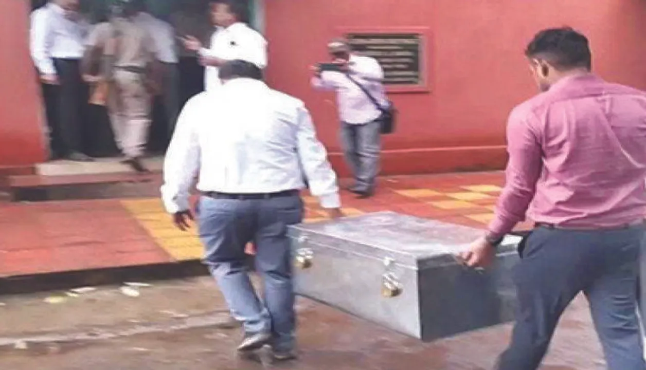  କୋକେନ ତଦନ୍ତ ଆଗକୁ ନେବା ପାଇଁ ପାରାଦ୍ବୀପରେ ପହଞ୍ଚିଲେ ଭାଷା ଅନୁବାଦକ