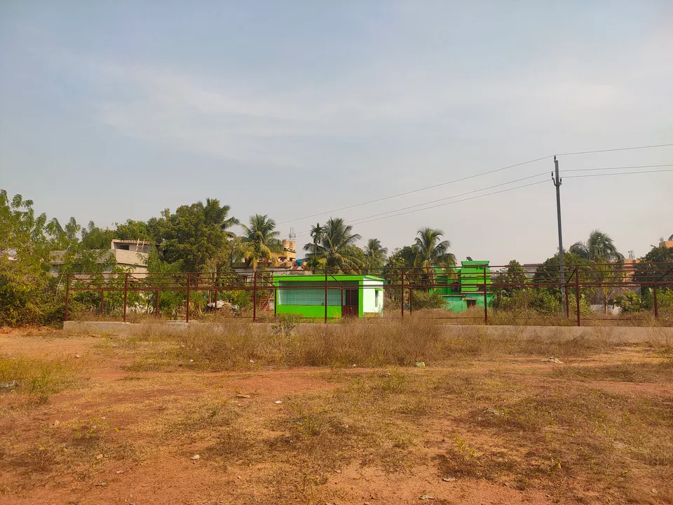  ଭେଣ୍ଡିଂଜୋନ୍‌: ଅଧା ଗଢ଼ି ଛାଡ଼ିଦେଲେ; ଛାତ ପଡ଼ିପାରିଲାନି,  ଖୁଣ୍ଟରେ କଳଙ୍କି ଲାଗିଗଲାଣି