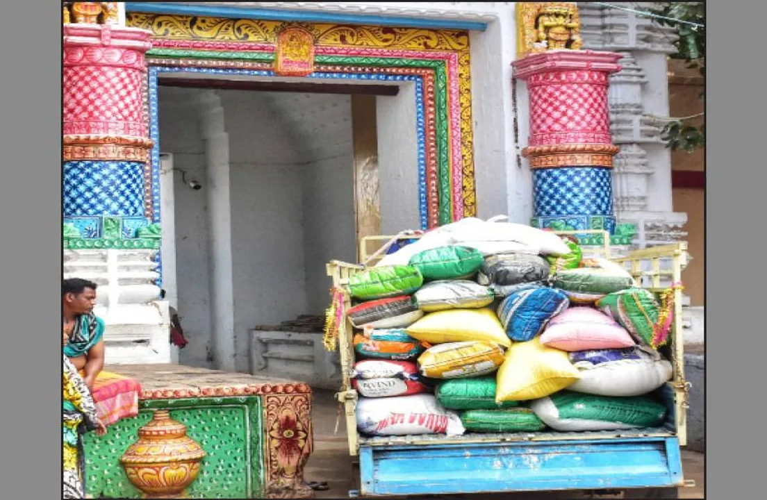  ଶ୍ରୀ​କ୍ଷେତ୍ରରେ ପହଞ୍ଚିଲା ଅର୍ପଣ ରଥ ଗୁଆ, ଚାଉଳ