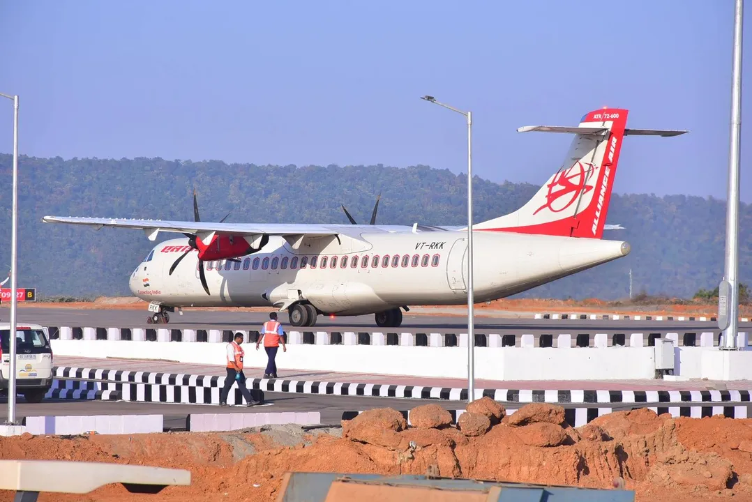  ୫୦ ଦିନପରେ ଉଡ଼ିଲା ବିମାନ: ଭୁବନେଶ୍ବରରୁ ଆସିଲେ ୨୬, ଗଲେ ୪୬