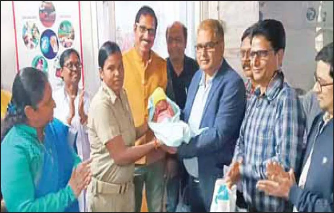  ବୋରୱେଲ୍‌ରୁ ଶିଶୁକନ୍ୟା ଉଦ୍ଧାର ଘଟଣା: ଛଛାନପାଲି ବାଳନିକେତନକୁ ଗଲା ବିଜୟିନୀ