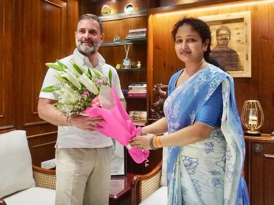  ଘୃଣା ହାରିବ, ଇଣ୍ଡିଆ ଜିତିବ: ଆସ୍ଥା ଭୋଟ୍‌ରେ ବିଜୟୀ ହେବାପରେ ହେମନ୍ତଙ୍କ ପତ୍ନୀଙ୍କୁ ଭେଟିଲେ ରାହୁଲ ଗାନ୍ଧୀ