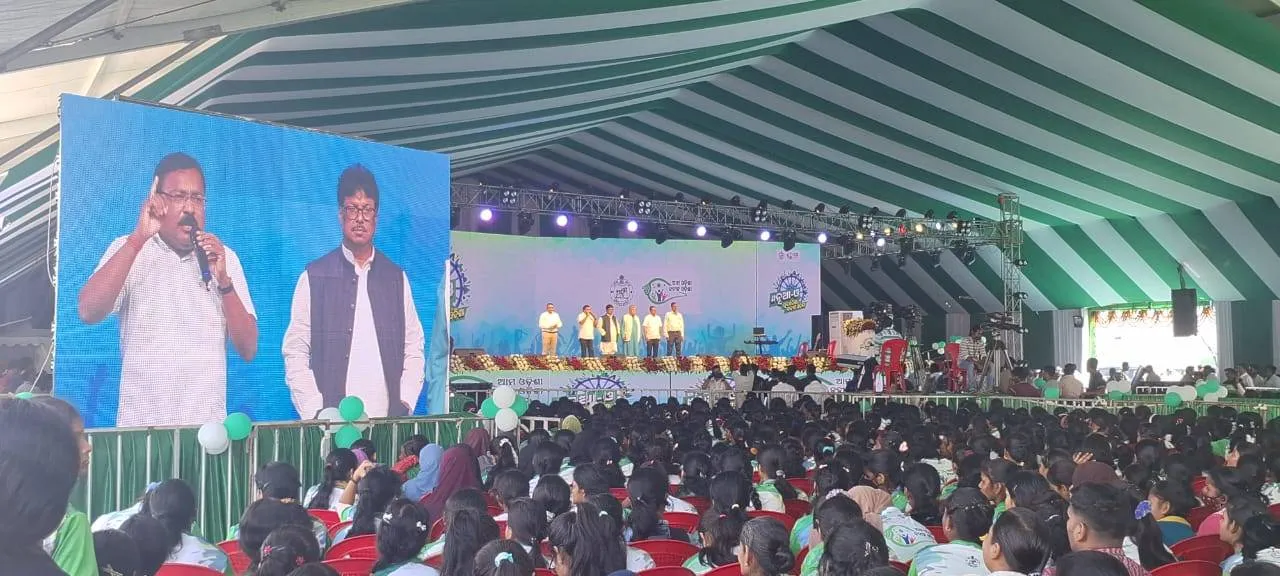  ଭଦ୍ରକରେ ଆମ ଓଡ଼ିଶା ଓ ନବୀନ ଓଡ଼ିଶା କାର୍ଯ୍ୟକ୍ରମ: ସମାବେଶରେ ଯୋଗଦେଲେ ଛାତ୍ରଛାତ୍ରୀ