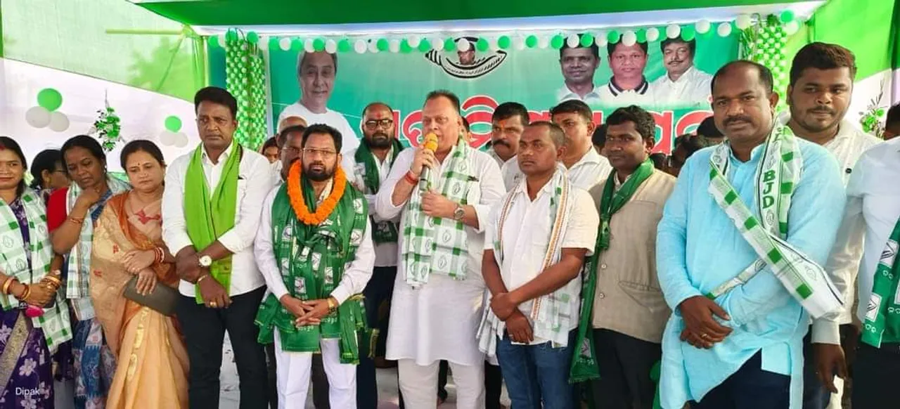  ୧୦ ବର୍ଷ ପରେ ଘରକୁ ଫେରିଲେ; ବିଜେପି ଛାଡ଼ି ବିଜେଡିରେ ଯୋଗଦେଲେ ମନୋରଞ୍ଜନ ସେଠୀ