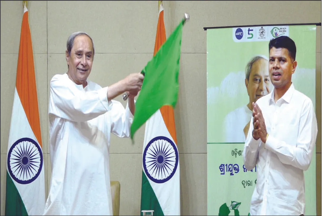  ଅନୁଗୁଳ, ଢେଙ୍କାନାଳ ଓ ଦେବଗଡ଼ରେ ଗଡ଼ିଲା: ଲକ୍ଷ୍ମୀ ବସ୍‌