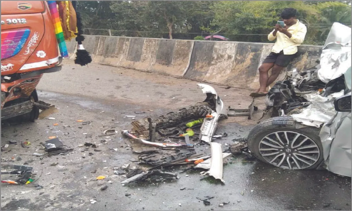  ନୂଆ କାର୍‌ କିଣିବା ସ୍ବପ୍ନ ଅଧୁରା: ଦୁର୍ଘଟଣାରେ ୨ ସାଙ୍ଗ ମୃତ