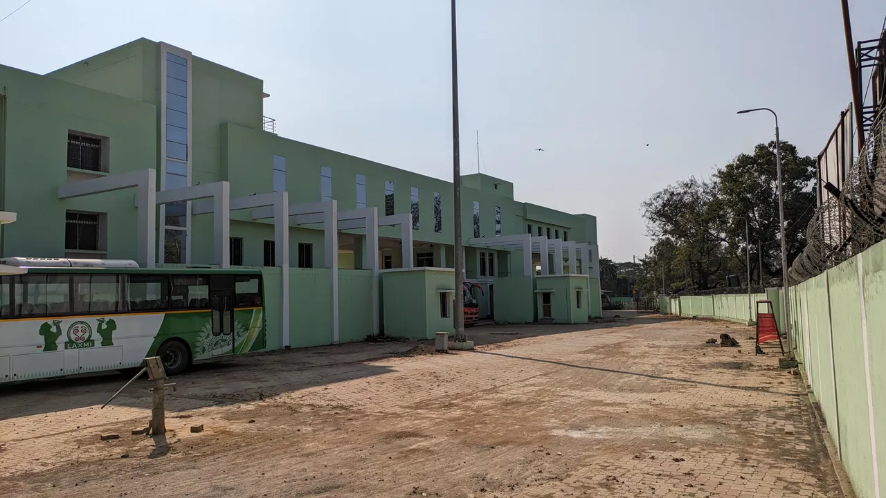 ହସ୍ତାନ୍ତରର ୨ମାସ ପରେ ବି ନୂଆ ସରକାରୀ ବସ୍‌ଷ୍ଟାଣ୍ଡ ଲୋକାର୍ପଣ ହୋଇପାରୁନି