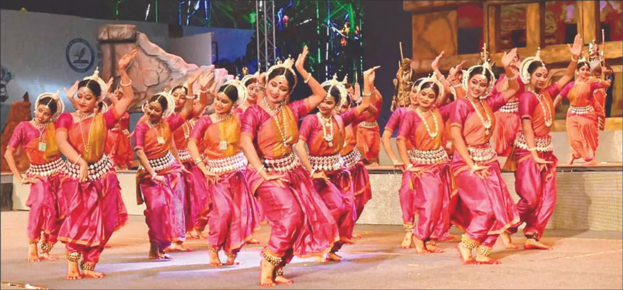  ଏକାମ୍ର ଉତ୍ସବ ଉଦ୍‌ଘାଟିତ: ଝୁମନ୍ତୁ ଖାଆନ୍ତୁ କିଣନ୍ତୁ!