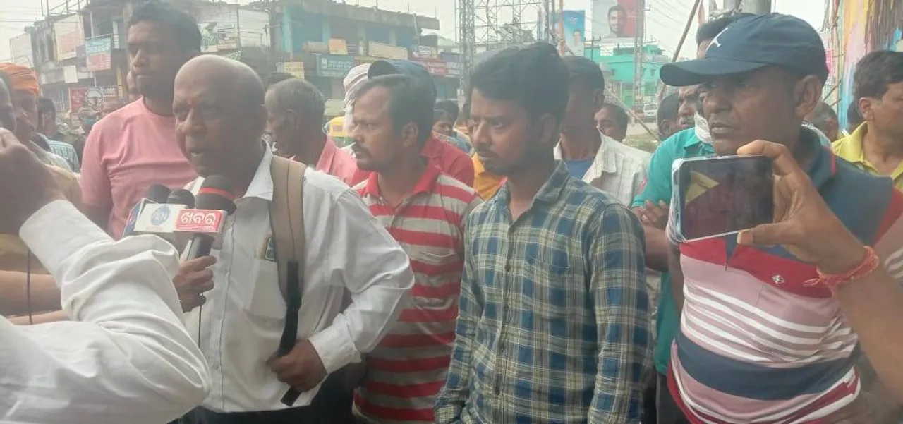  ବିଜେଡି ବିଧାୟକ ପ୍ରଫୁଲ୍ଲ ସାମଲ ଓ ତାଙ୍କ ପୁଅ ପ୍ରୟାସକାନ୍ତି ସାମଲଙ୍କୁ ଗିରଫ ଦାବି: ଭଦ୍ରକରେ ୧୨ ଘଣ୍ଟିଆ ବନ୍ଦ ପାଳନ