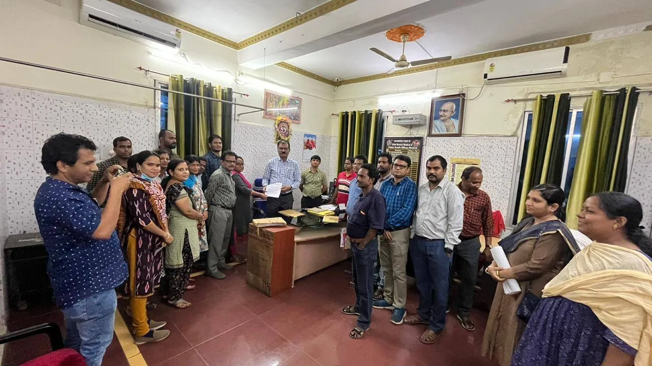  ଭୋଟ ବର୍ଜନ ଓ କାର୍ଯ୍ୟରେ ଅସହଯୋଗ ପାଇଁ ଠିକା ସ୍ୱାସ୍ଥ୍ୟ କର୍ମଚାରୀଙ୍କ ଚେତାବନୀ