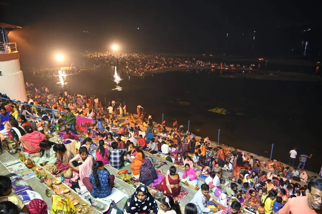  ବେଦବ୍ୟାସରେ ଦୀପ ଜାଳିଲେ ହଜାର ହଜାର ଶ୍ରଦ୍ଧାଳୁ; ଓଁ ନମଃ ଶିବାୟରେ ପ୍ରକମ୍ପିତ ହେଲା ଶୈବପୀଠ
