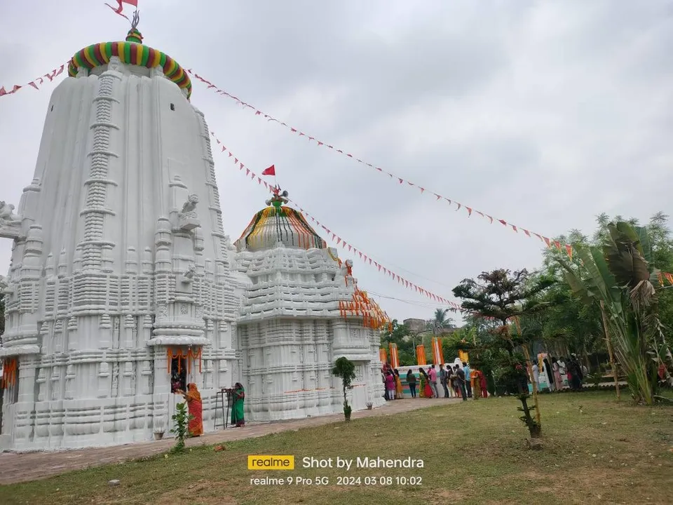  ଜାଗର ପାଇଁ ଭୁବନେଶ୍ବର ବରିମୁଣ୍ଡସ୍ଥିତ ଲକ୍ଷେଶ୍ବର ମନ୍ଦିରରେ ଶ୍ରଦ୍ଧାଳୁଙ୍କ ଭିଡ଼।