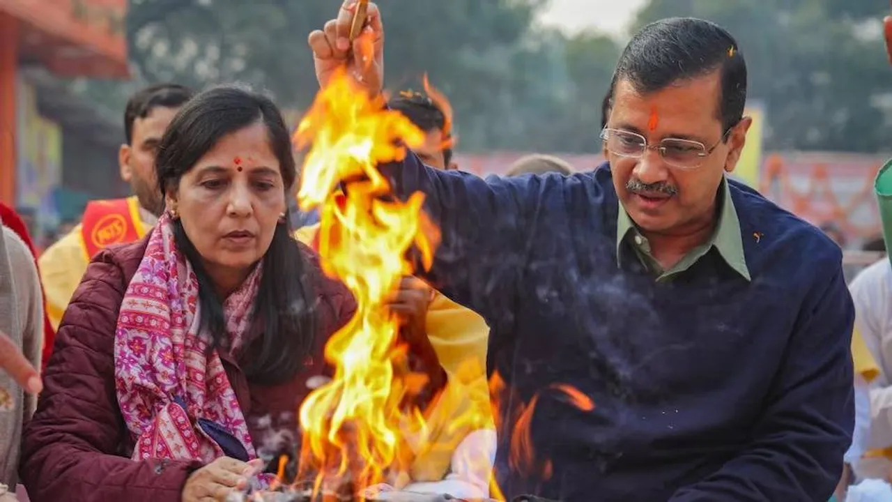  କେଜ୍ରିୱାଲଙ୍କ ପାଇଁ ଚାକିରି ଛାଡ଼ି ଦେଇଥିଲେ ସ୍ତ୍ରୀ ସୁନୀତା