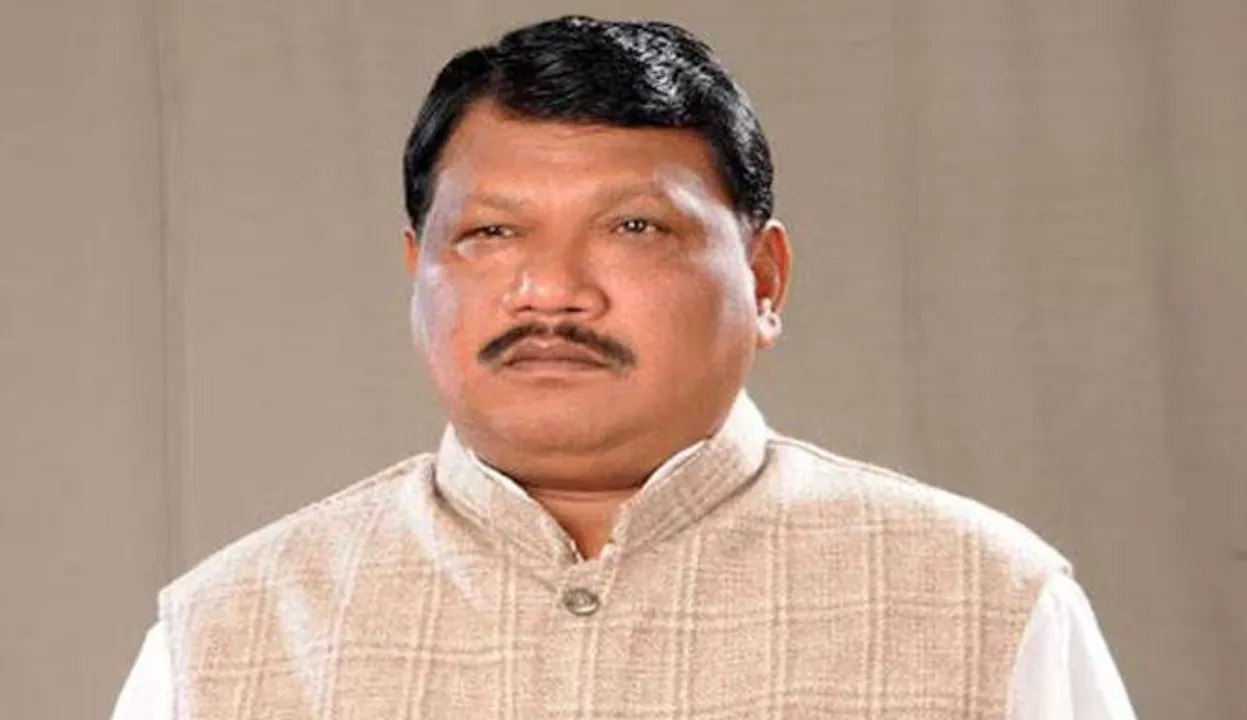  ଜୁଏଲ ଓରାମଙ୍କ ବିରୁଦ୍ଧରେ ରାଜ୍ୟ ନିର୍ବାଚନ ଅଧିକାରୀଙ୍କ ପାଖରେ ଫେରାଦ ହେଲେ ବିଜେଡିର ୯ ଜଣିଆ ପ୍ରତିନିଧି ଦଳ