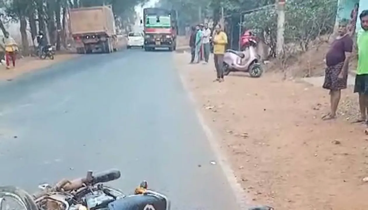  ଟିପର ଧକ୍କାରେ ଚାଲିଗଲା ବାଇକ ଚାଳକଙ୍କ ଜୀବନ