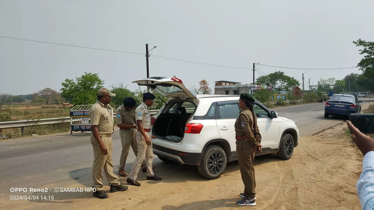  ଓଡ଼ିଶା-ଛତିଶଗଡ଼ ସୀମାନ୍ତରେ ଯାଞ୍ଚ‌ କଡ଼ାକଡ଼ି, ସିସିଟିଭି ଫୋକସ୍‌ରେ ରାଜ୍ୟ ବାହାର ଲୋକ