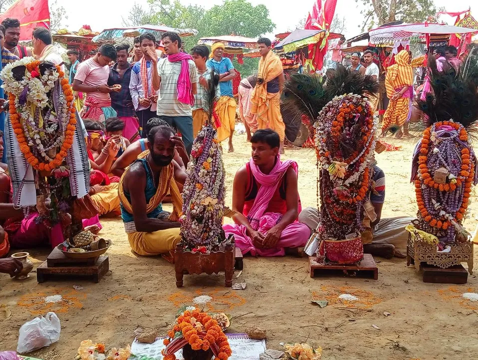  ସୁବର୍ଣ୍ଣପୁର ଜିଲ୍ଲା ବୀରମହାରାଜପୁର ବ୍ଲକ ଅଧୀନ ବିଶାଲପାଲିରେ ଚାରିଶମ୍ଭୁ ମହାମିଳନ ମହୋତ୍ସବ।