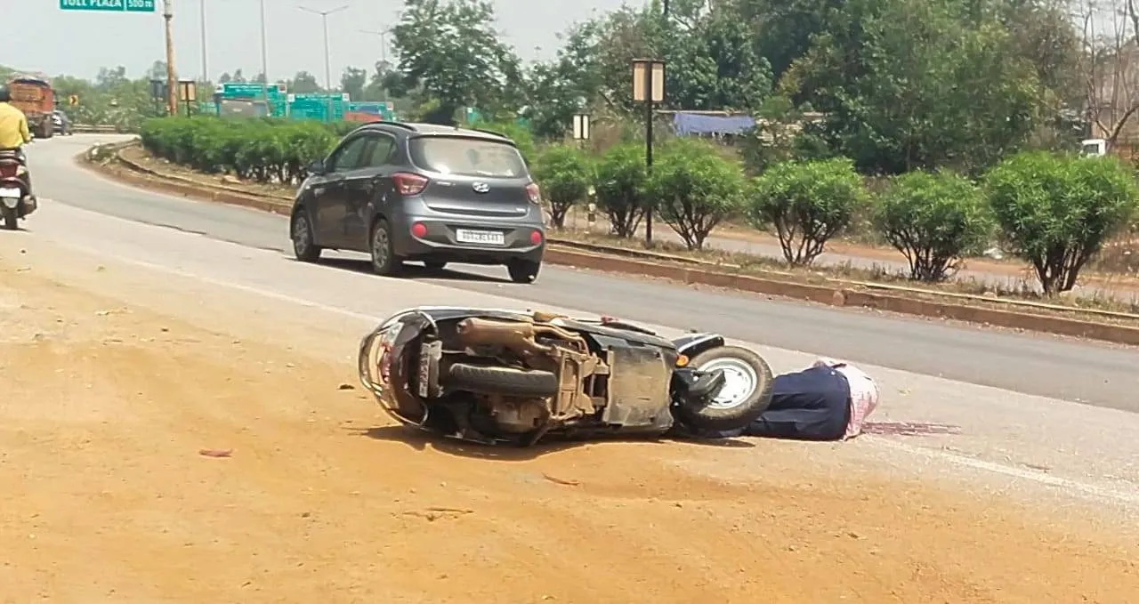  ଟ୍ରକ୍ ଧକ୍କାରେ ସ୍କୁଟି ଆରୋହୀଙ୍କ ମୃତ୍ୟୁ