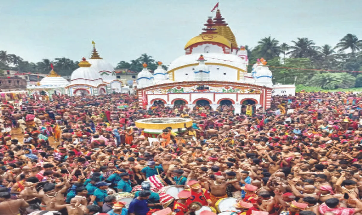  ଚନ୍ଦନେଶ୍ବର ଚଡ଼କ ମେଳାର ତୃତୀୟ ଅର୍ଘ୍ୟ: ସଂପନ୍ନ ହେଲା ଶିବ-କାମିନାଙ୍କ ବିବାହ