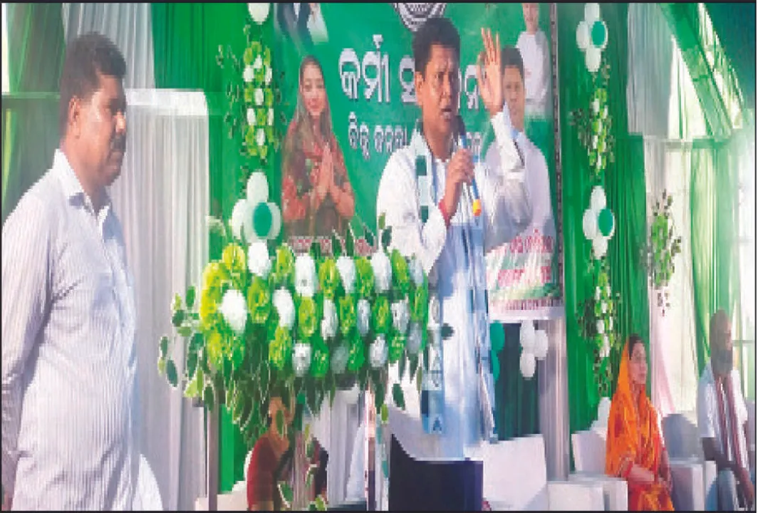  ବିଜେପିକୁ ପ୍ରଣବଙ୍କ କଡ଼ା ସମାଲୋଚନା: ପଶ୍ଚିମ ଓଡ଼ିଶାରେ  ୫ ସାଂସଦ, ହେଲେ ସ୍ବର ଉଠୁନି