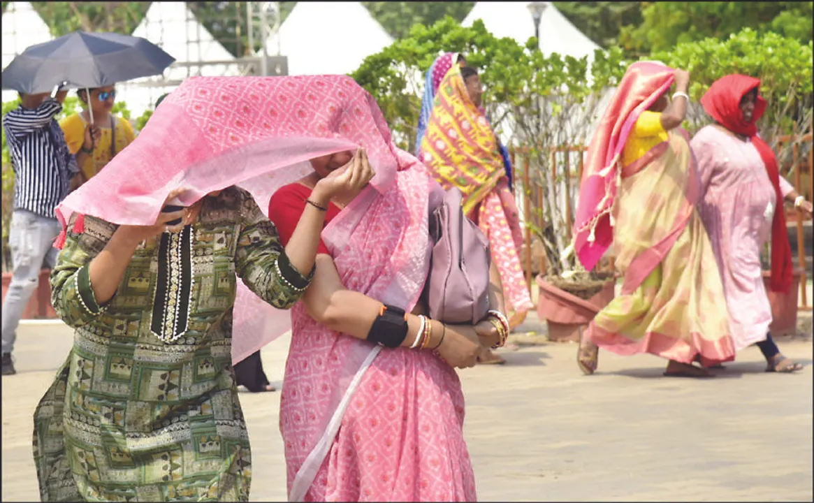  ସୀମା ଟପିଲା ନିଆଁବର୍ଷା: ଭୁବନେଶ୍ବରରେ ଚଳିତ ଋତୁର ସର୍ବାଧିକ ତାପମାତ୍ରା