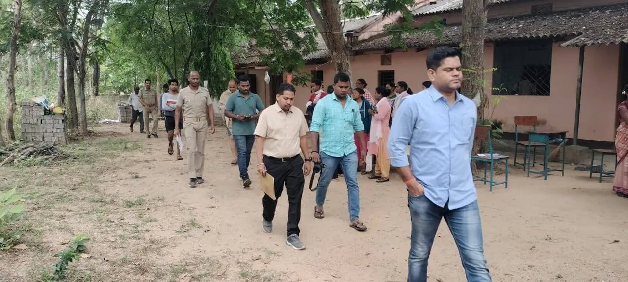  ଆବାସିକ ଇଂରାଜି ମିଡିୟମ ସ୍କୁଲରେ ସଶସ୍ତ୍ର ଡକାୟତି, ଲୁଟିନେଲେ ୨୦ ଲକ୍ଷ ଟଙ୍କା ଓ ୧୫ ମୋବାଇଲ୍