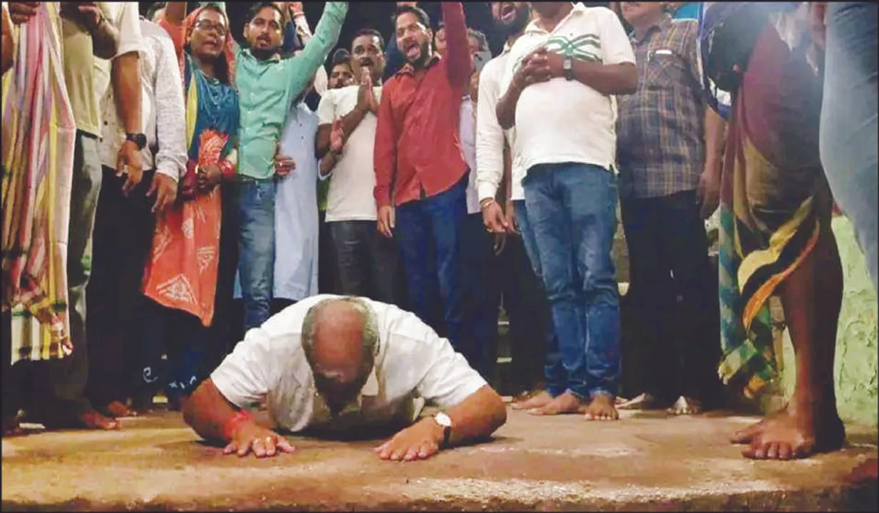  ପୁଣି ଅଶୋକଙ୍କ ହାତରେ ଏକାମ୍ର ବିଜେଡି ଟିକେଟ୍‌: ପ୍ରଭୁ ଲିଙ୍ଗରାଜଙ୍କ ଦର୍ଶନ କରି ଆଶୀର୍ବାଦ ଭିକ୍ଷା କଲେ