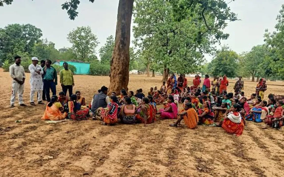  ରାଜସ୍ୱ ଗ୍ରାମ ମାନ୍ୟତା ନେଇ ଭୋଟ ବର୍ଜନ କଲେ ଗ୍ରାମବାସୀ; ପ୍ରଶାସନ ଓ ଲୋକ ପ୍ରତିନିଧିଙ୍କ ବୁଝାସୁଝା ବିଫଳ
