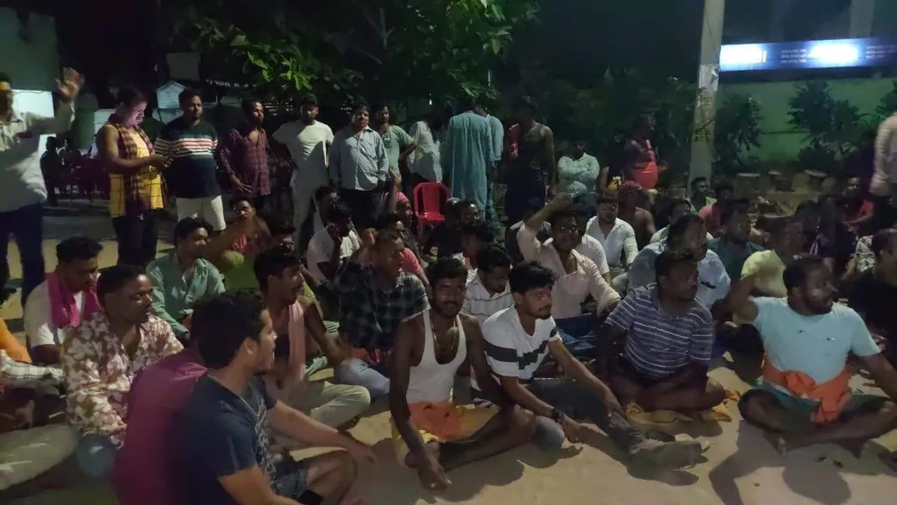  ବିଜେଡି କର୍ମୀଙ୍କ ଆକ୍ରମଣରେ ସମିତି ସଭ୍ୟ ଗୁରୁତର: ଥାନାରେ ୩ ଅଟକ, ମୁଖ୍ୟ ଅଭିଯୁକ୍ତକୁ ଗିରଫ ଦାବି