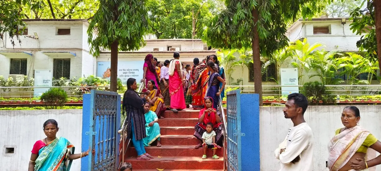  ନାମଲେଖା ବାତିଲ ଘଟଣା: ଆଲୋଚନାକୁ ନଆସିବାରୁ ତାତିଲେ ଅଭିଭାବକ