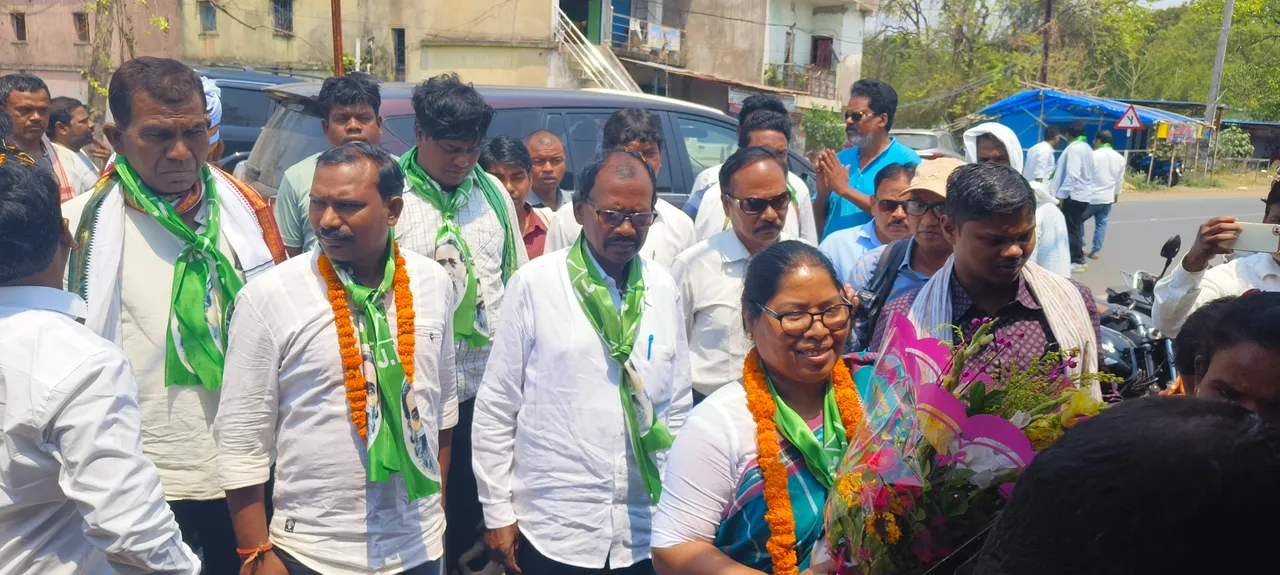  ଜେଏମ୍ଏମ୍‌ର ଲୋକସଭା ଓ ବିଧାନସଭା ପ୍ରାର୍ଥୀଙ୍କୁ ସମ୍ବର୍ଦ୍ଧନା