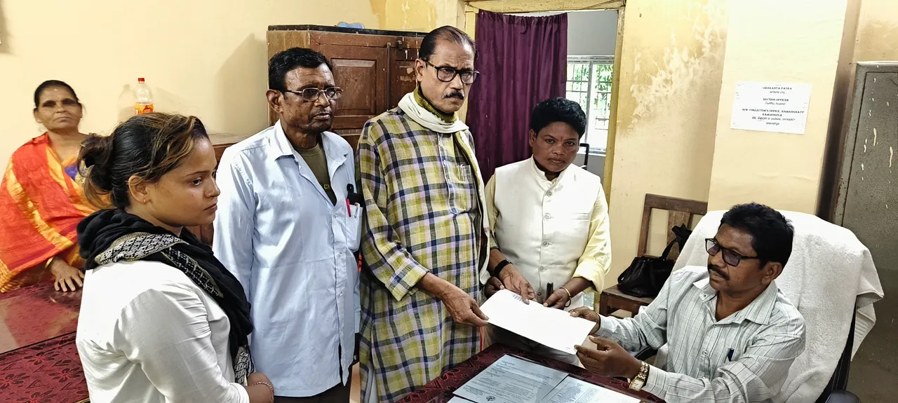  ୧୫ ଦଫା ଦାବି ବାମନଘାଟି ଉପଜିଲାପାଳଙ୍କୁ ପ୍ରଦାନ: ଭୋଟ ବର୍ଜନ ପାଇଁ ନିଷ୍ପତ୍ତି
