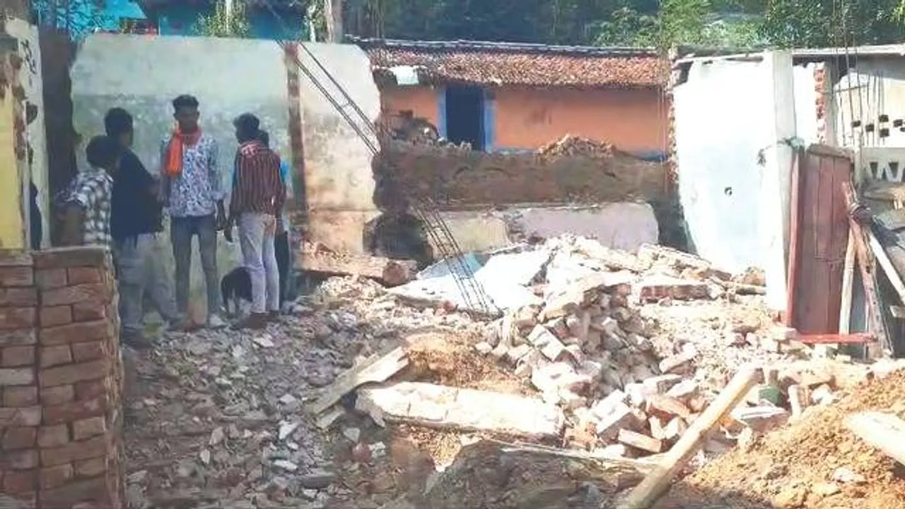  କାନ୍ଥ ପଡ଼ି ଚାଲିଗଲା ଶ୍ରମିକଙ୍କ ଜୀବନ,ମୃତ ଶ୍ରମିକଙ୍କ ପତ୍ନୀଙ୍କୁ ୩ ଲକ୍ଷ ଅନୁକମ୍ପାମୂଳକ କ୍ଷତିପୂରଣ
