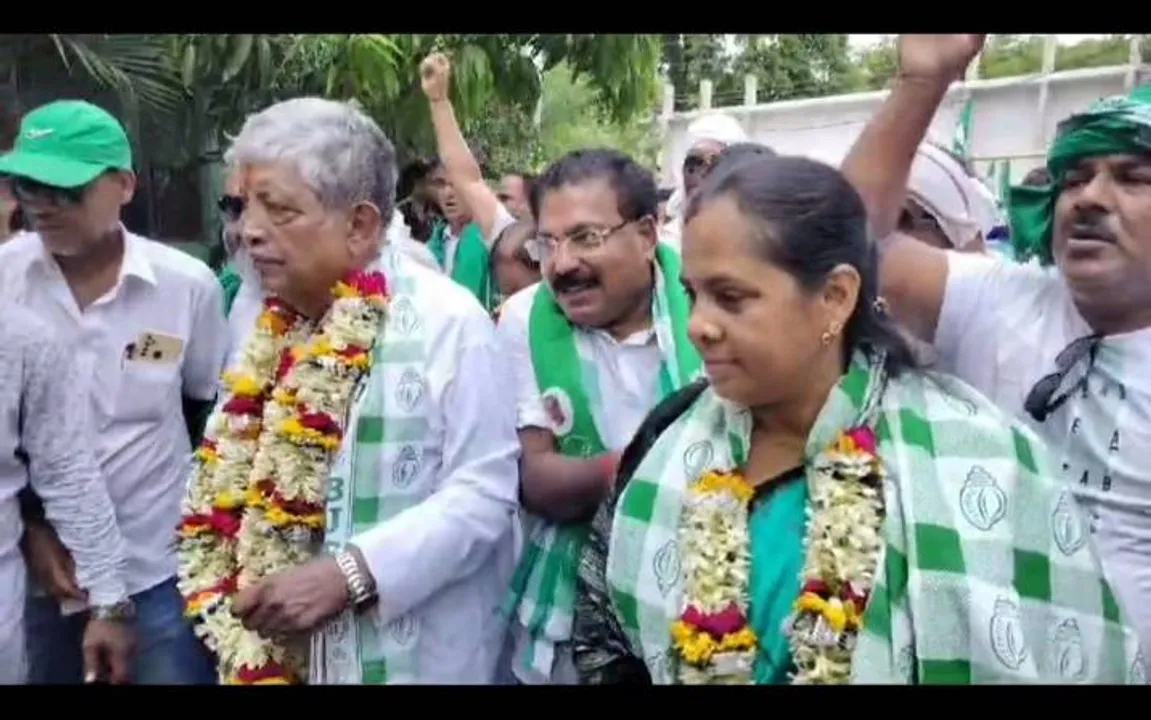  ଭଦ୍ରକ: ପ୍ରାର୍ଥୀପତ୍ର ଦାଖଲ କଲେ ଭଦ୍ରକର ବିଜେଡି ପ୍ରାର୍ଥୀ ପ୍ରଫୁଲ୍ଲ ସାମଲ।