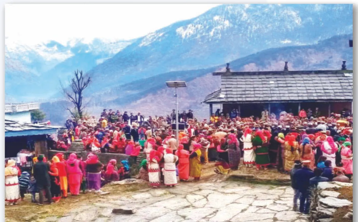  ଯେଉଁ ଗାଁରେ ପାଞ୍ଚଦିନ ବିନା ବସ୍ତ୍ରରେ ରୁହନ୍ତି ମହିଳା