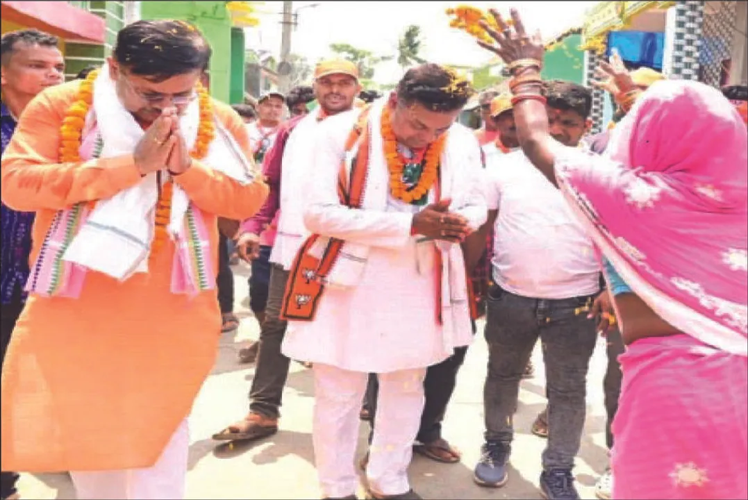 ସମ୍ବିତ ଓ ପୃଥ୍ୱୀରାଜଙ୍କ ଜନସଂପର୍କ ପଦଯାତ୍ରା