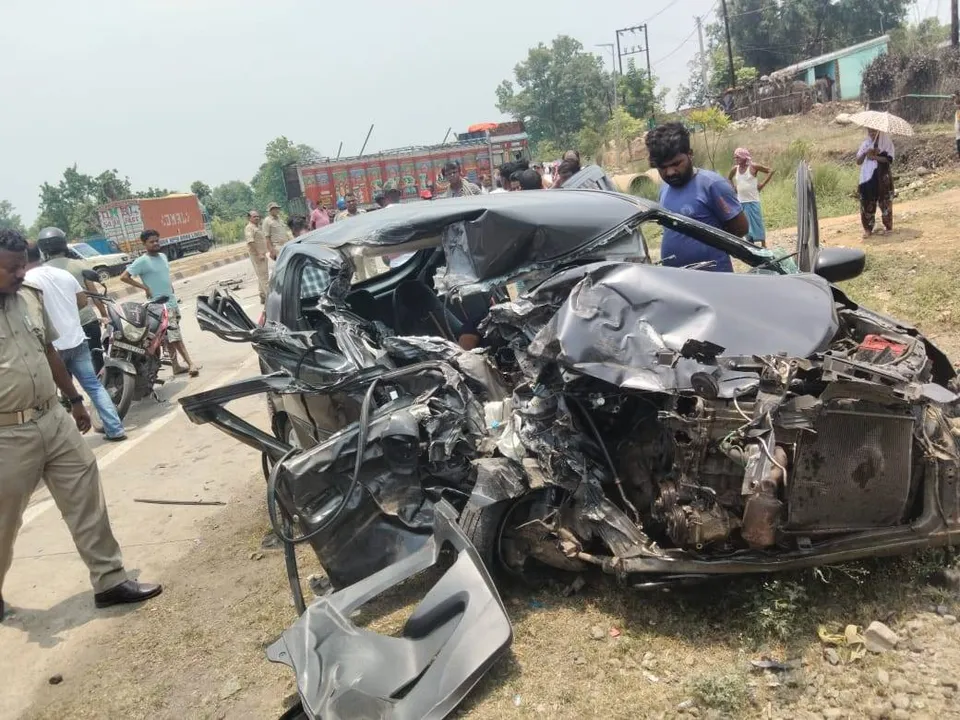  ଅନ୍ତିମ ସଂସ୍କାରରେ ଯୋଗଦେବା ପୂର୍ବରୁ ଶବ ପାଲଟିଗଲେ; ଟ୍ରକ୍‌ ଧକ୍କାରେ ବ୍ୟବସାୟୀଙ୍କ ମୃତ୍ୟୁ